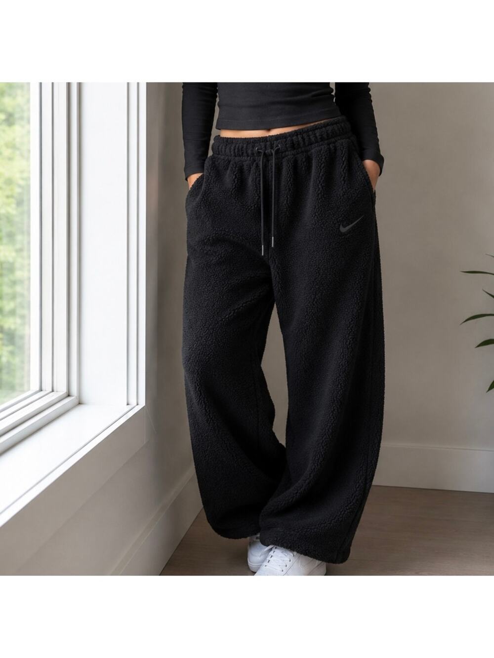Nike Black Wide-Leg Sherpa Pants
